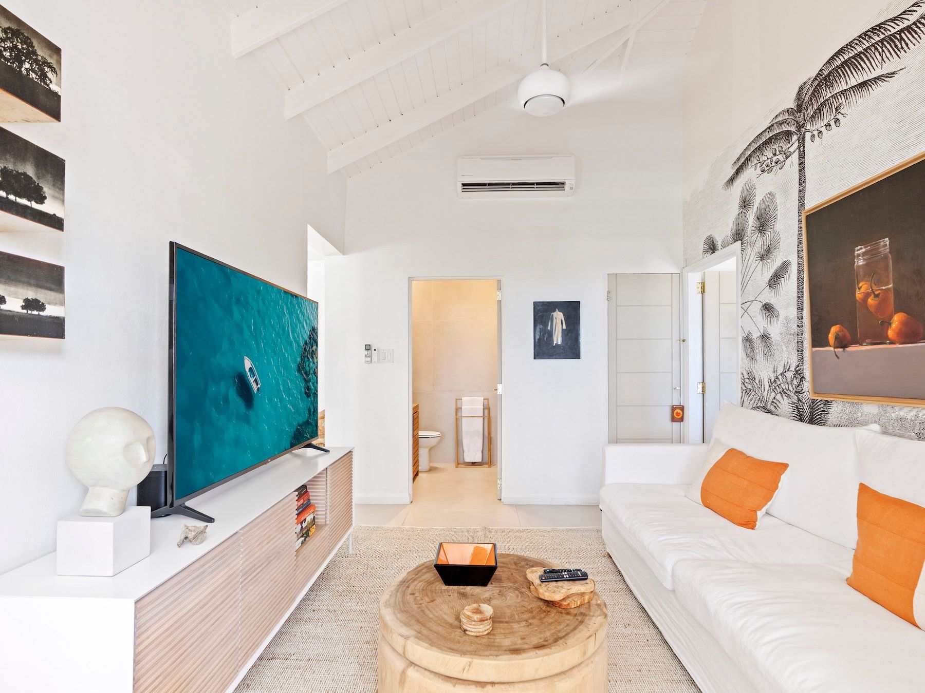 Bright Waters villa photo.